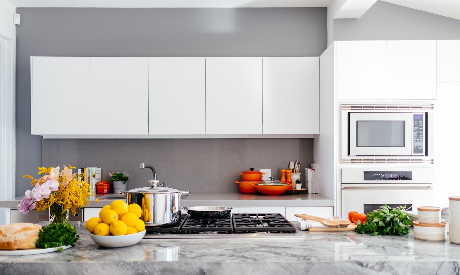 Kitchen deep cleaning
