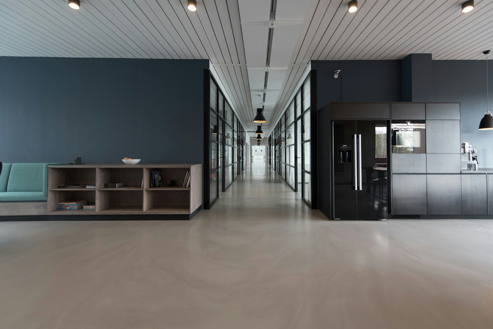 Commercial office cleaning